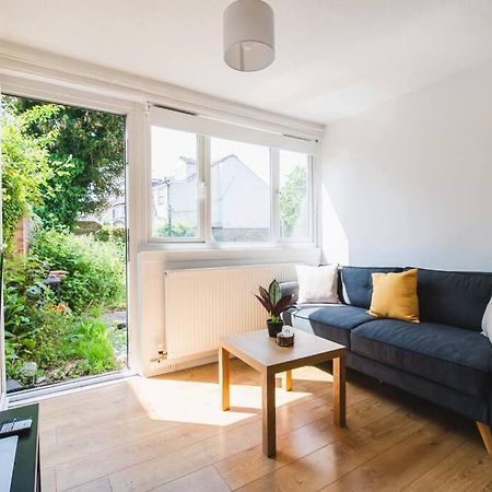 Stylish & Tranquil Flat With Excellent Connections Apartment London Luaran gambar