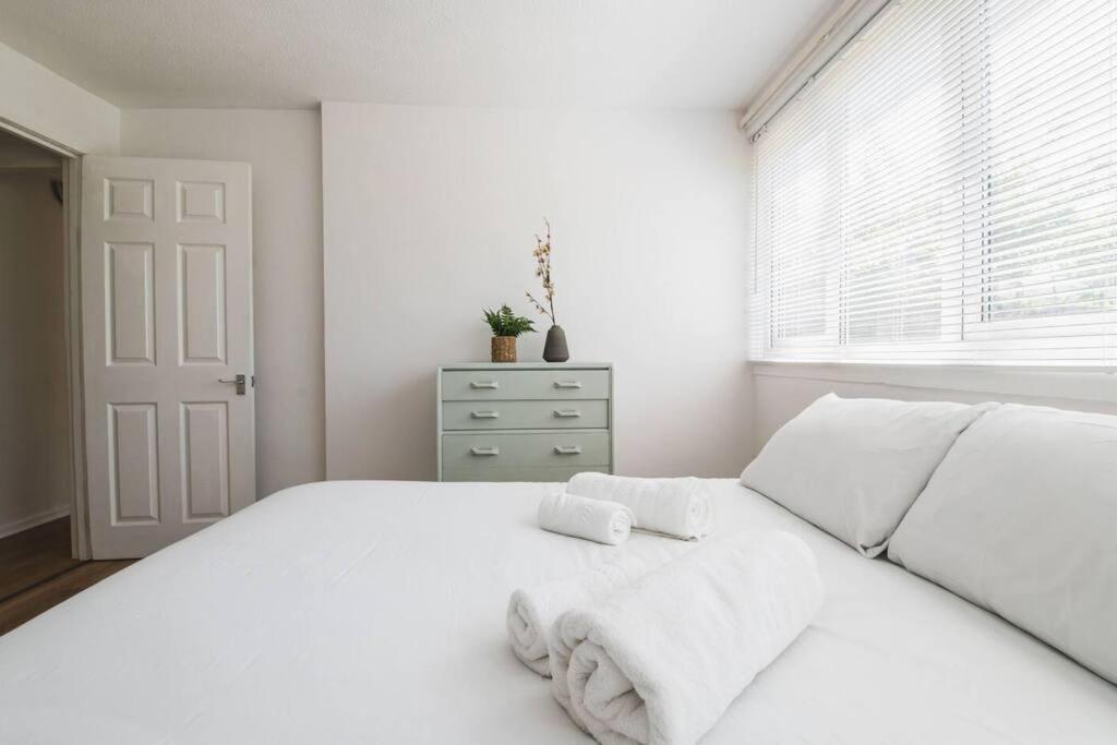 Stylish & Tranquil Flat With Excellent Connections Apartment London Luaran gambar
