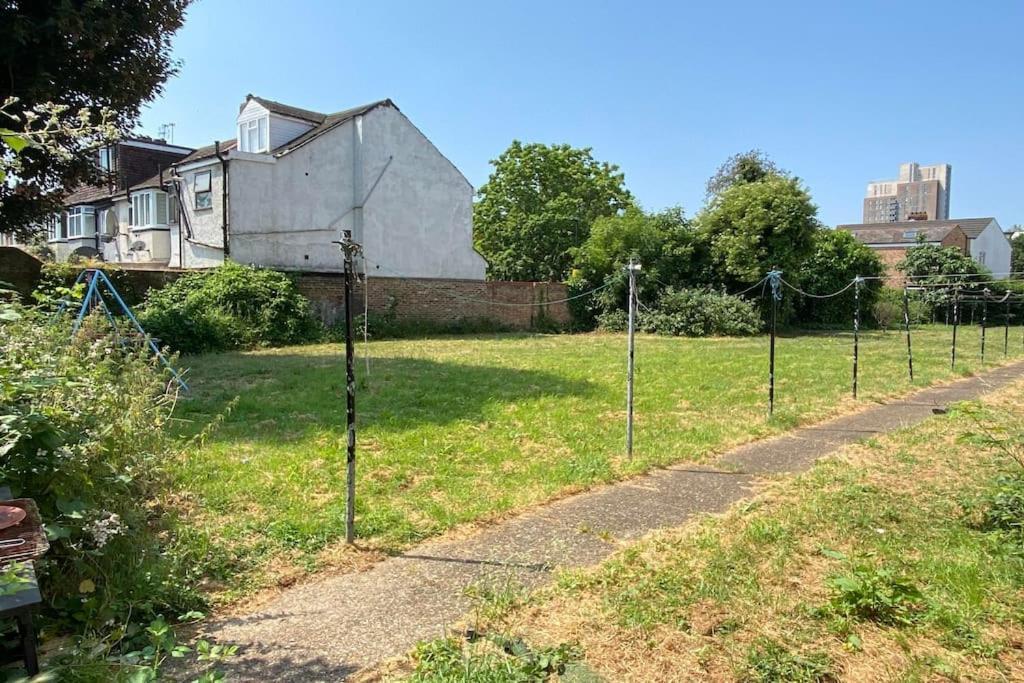 Stylish & Tranquil Flat With Excellent Connections Apartment London Luaran gambar